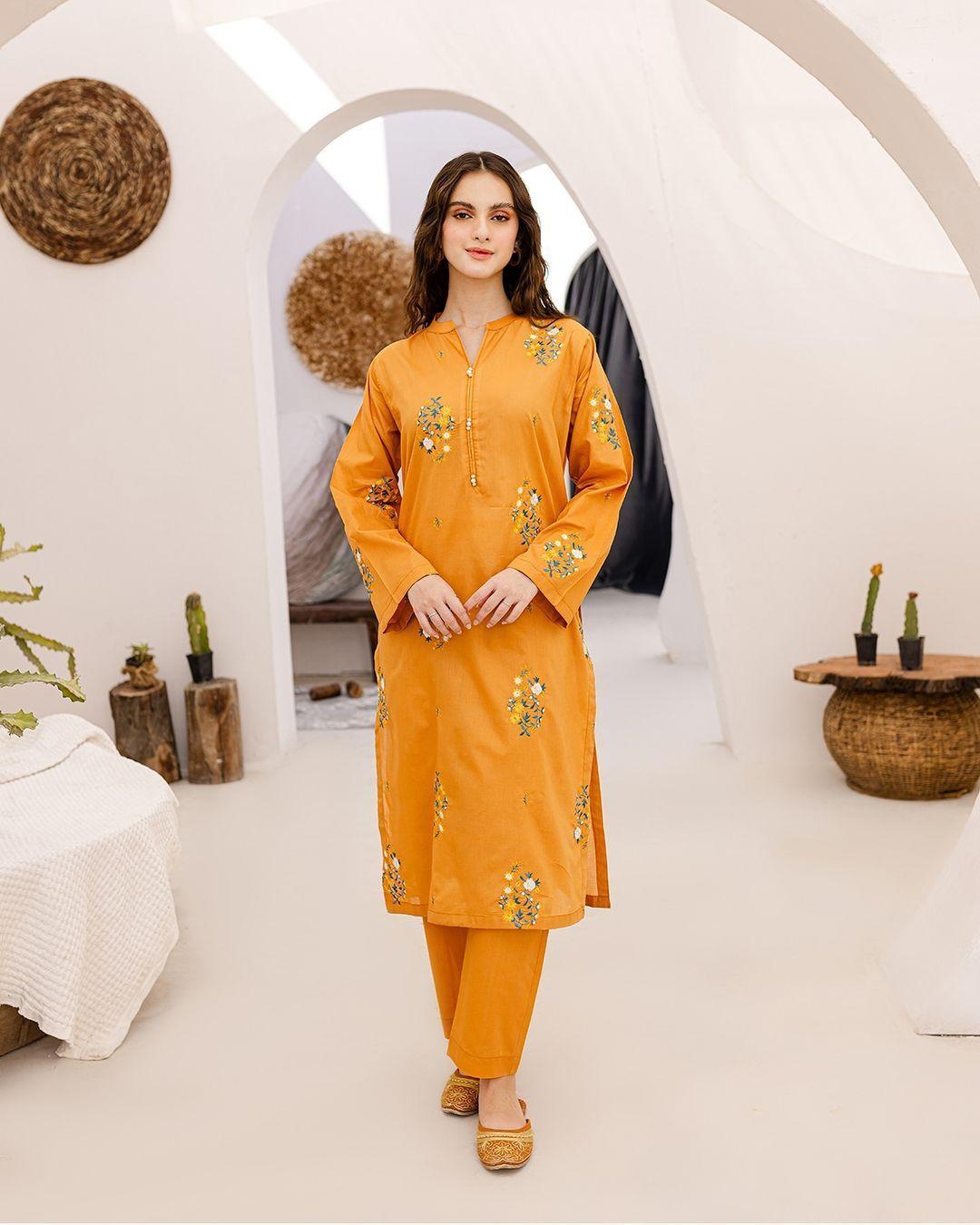 2 Pcs Women's Unstitched Embroidered Suit